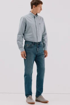 Jeans com corte afunilado