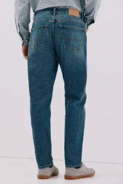 Jeans com corte afunilado