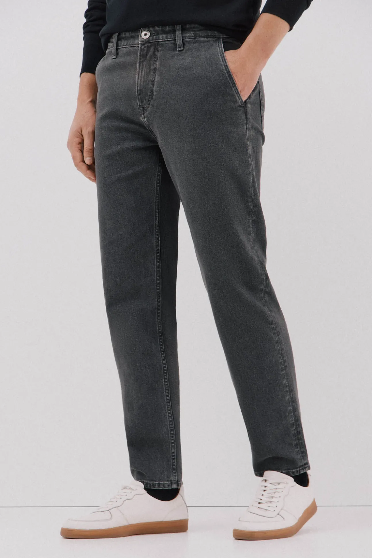 Jeans com corte afunilado