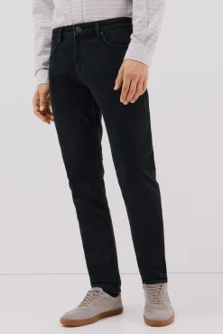 Jeans corte ajustado