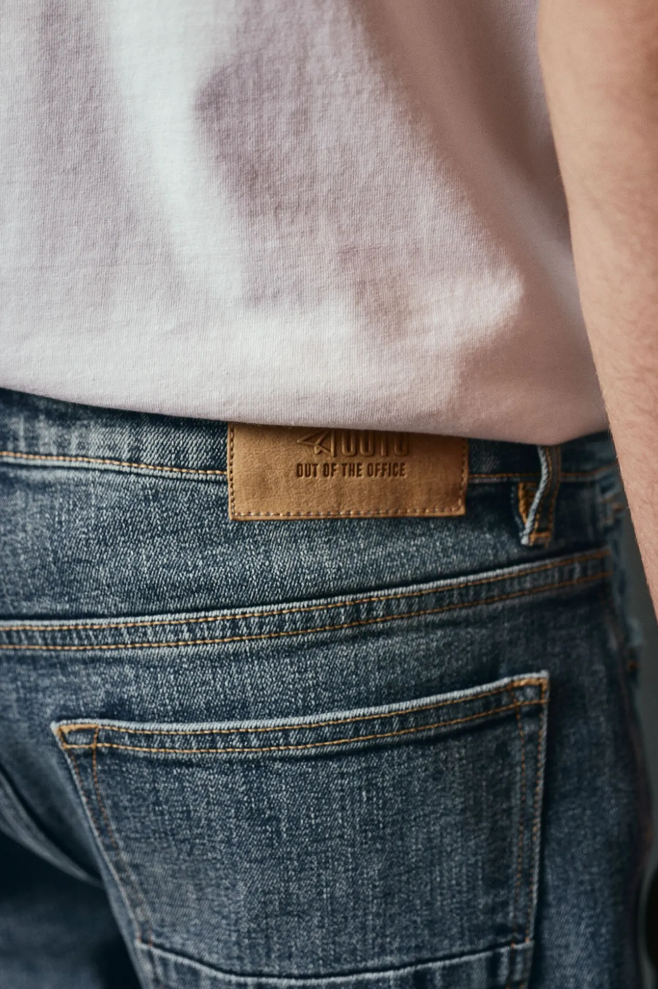 Jeans corte ajustado