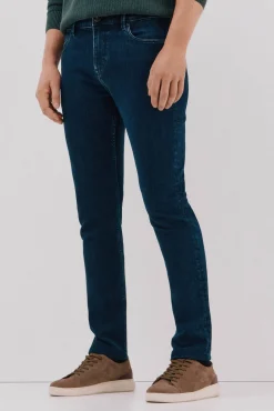Jeans corte ajustado