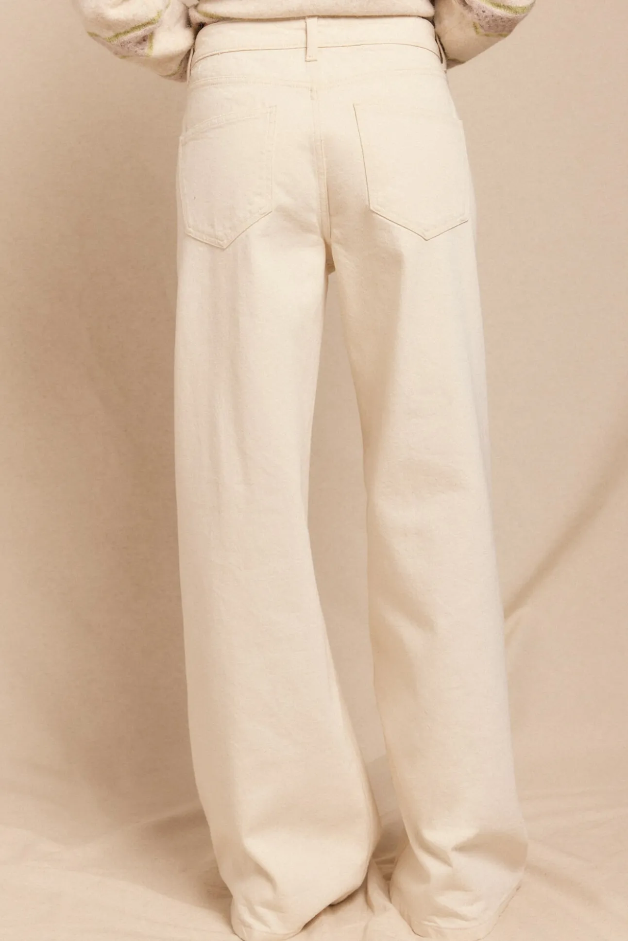 Jeans de botões largos