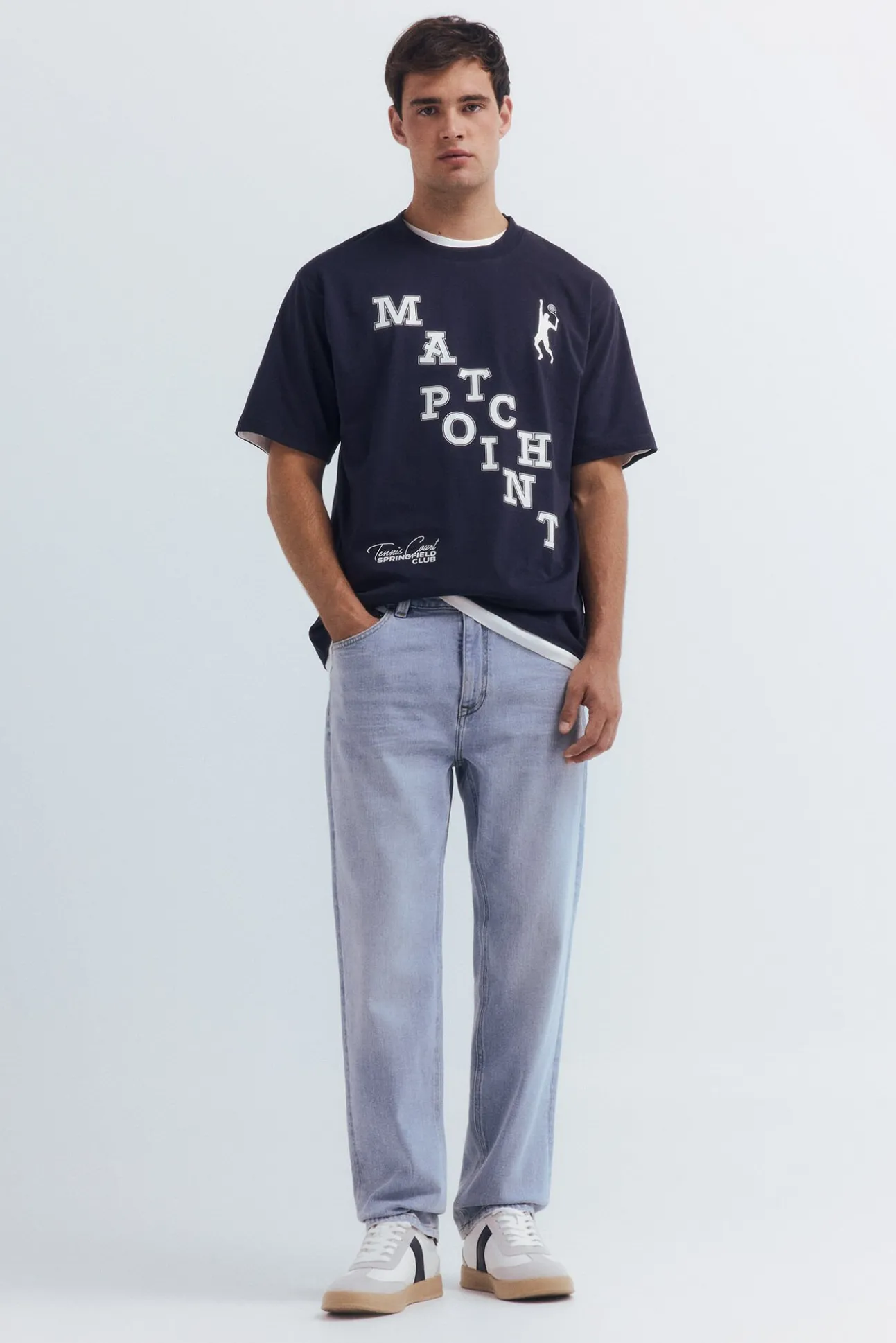 Jeans de corte reto com lavagem clara