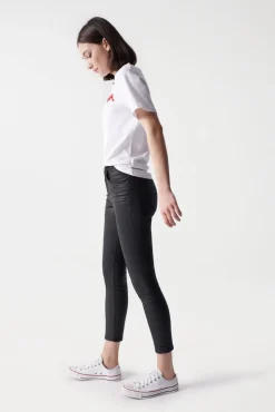 Jeans faith push in cropped com efeito coating