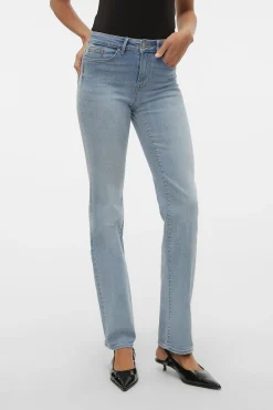 Jeans retas de cintura subida