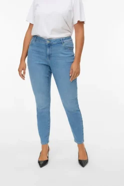 Jeans skinny tamanho grande