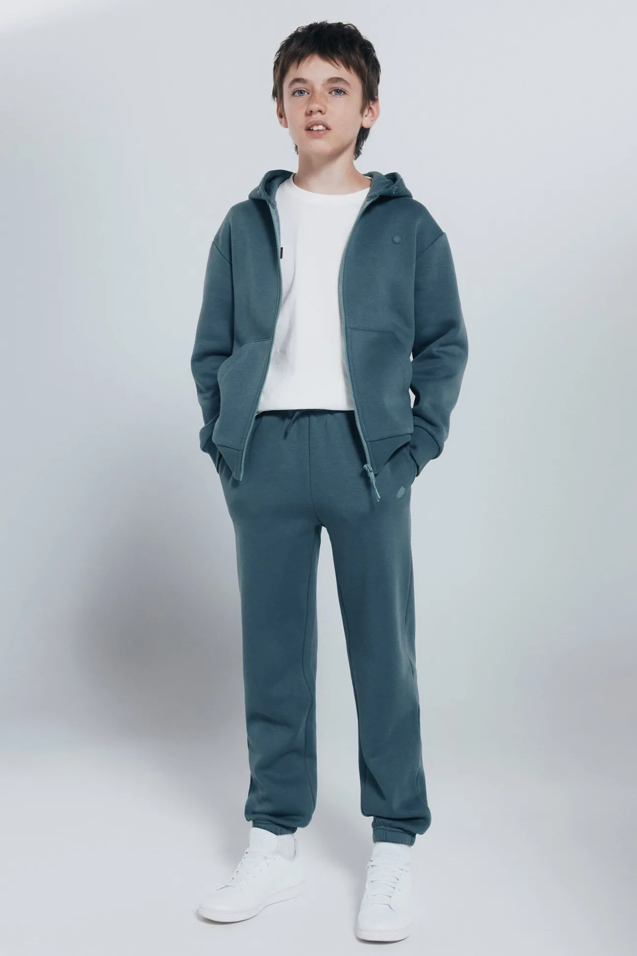 Jogger básico menino