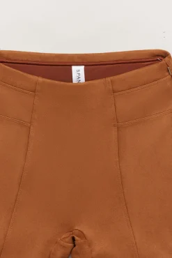 Leggings moldadoras efeito camurça