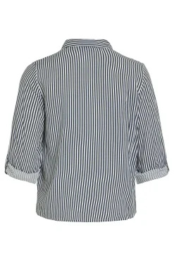 Long-sleeved shirt