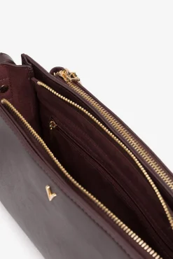 Mala com efeito de couro e bolso