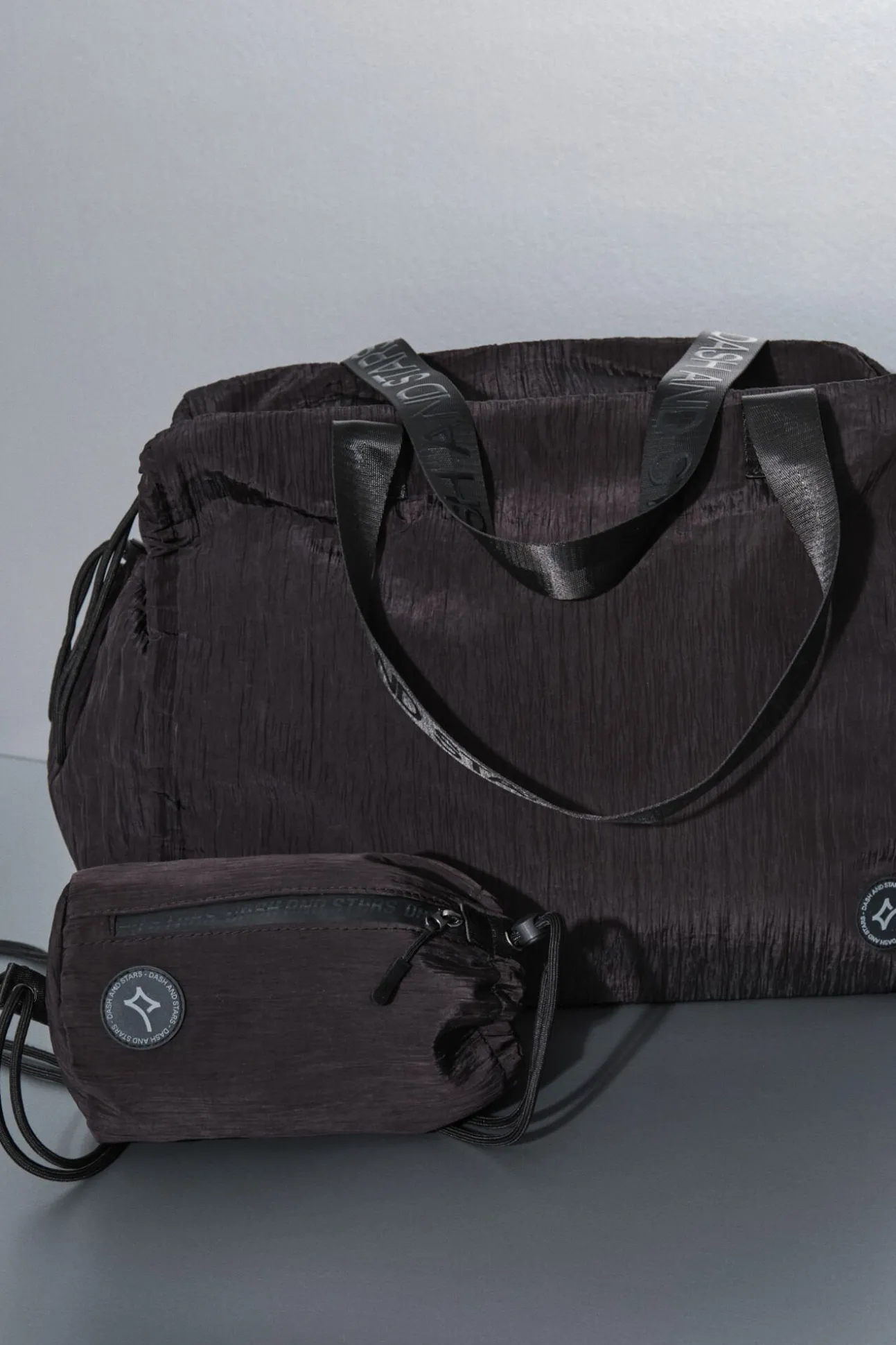 Mala de viagem de nylon acetinado preto