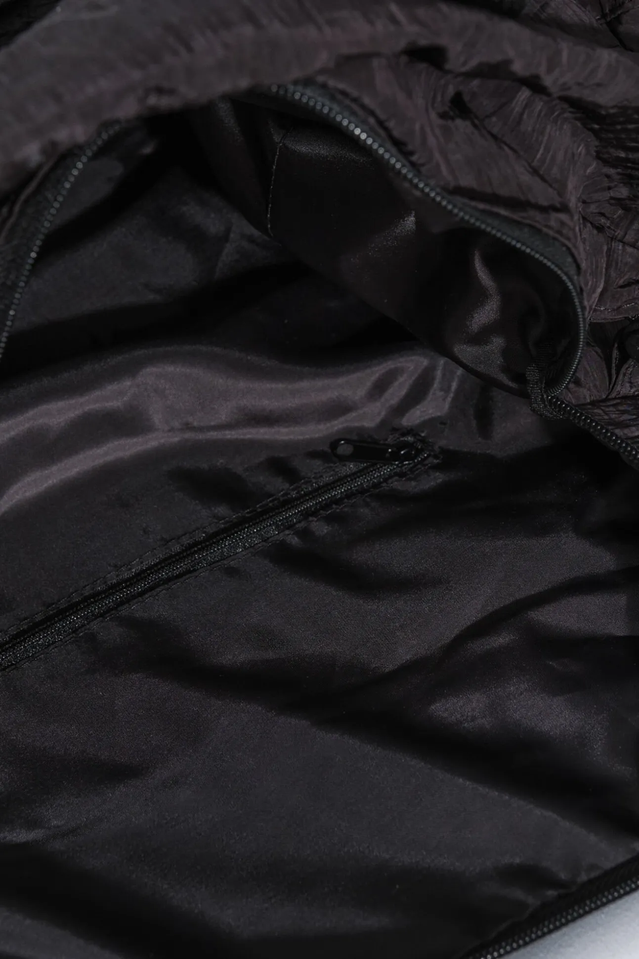 Mala de viagem de nylon acetinado preto