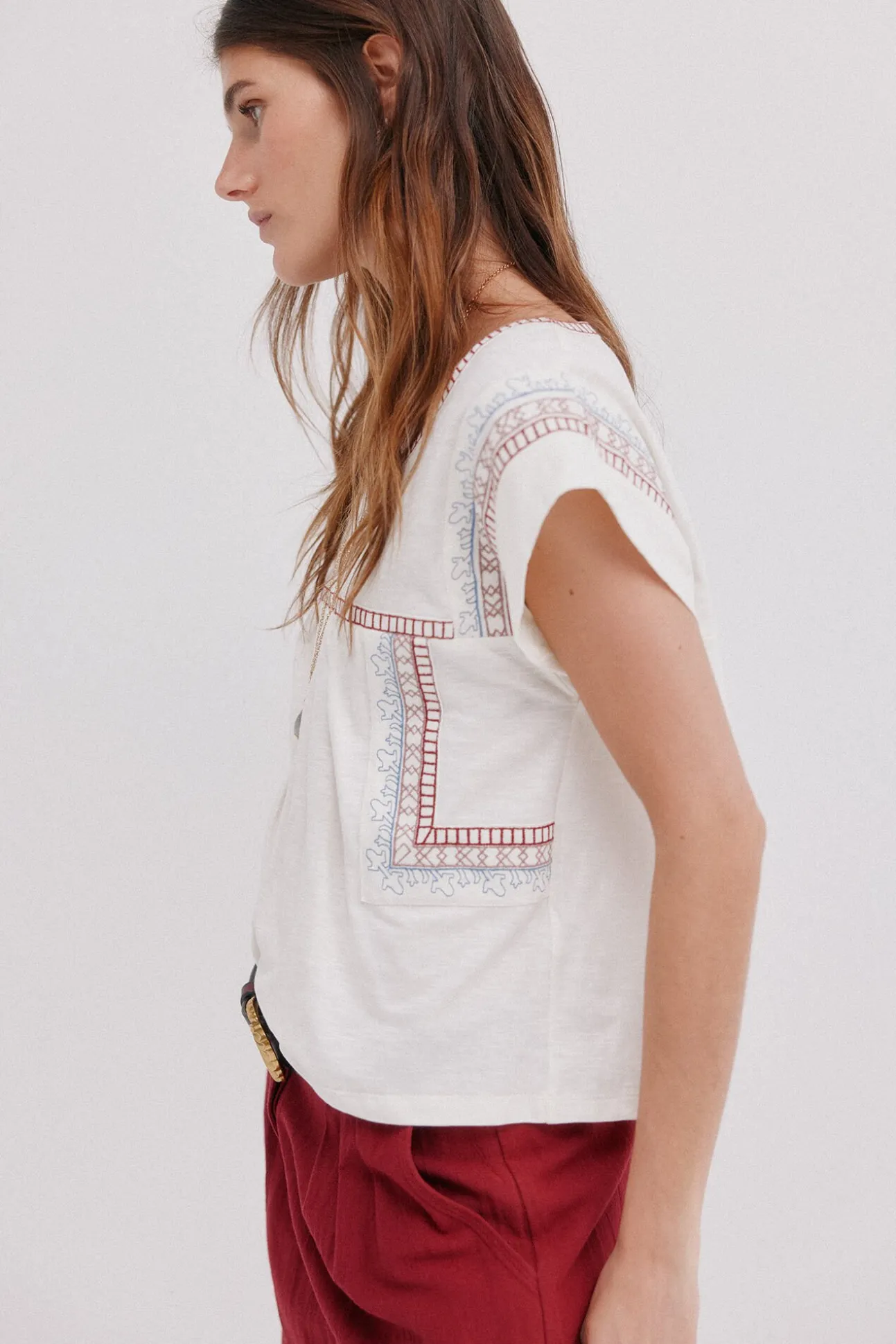 Malena. T-shirt bordada