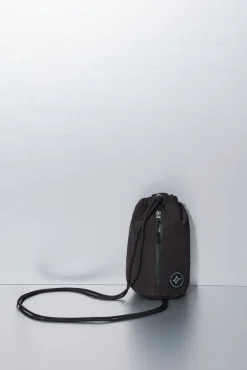 Mini mala de ombro em nylon acetinado preto