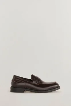 Mocassim vestir pele