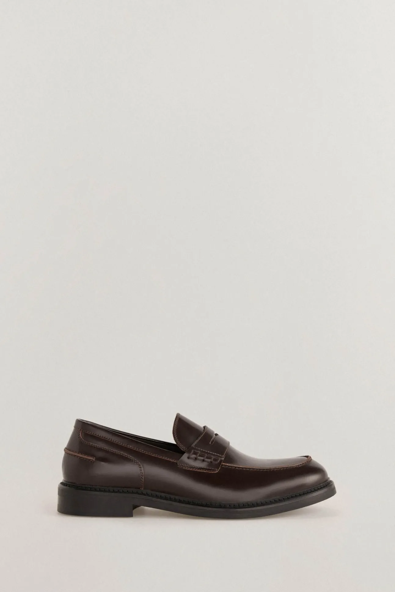 Mocassim vestir pele