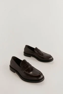 Mocassim vestir pele