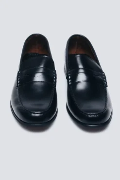 Máscara de mocassim de pele
