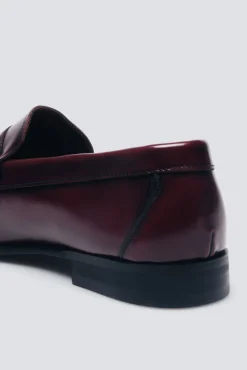 Máscara de mocassim de pele