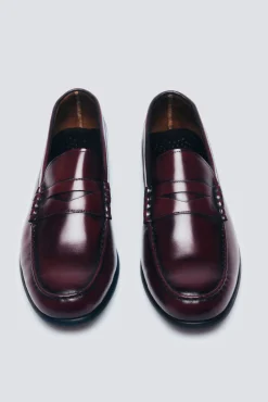 Máscara de mocassim de pele