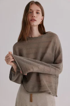 Nicole. Suéter de lantejoulas