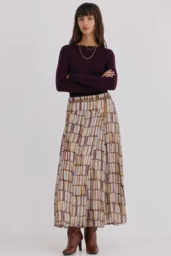 Nidia. Top com detalhe de ondas