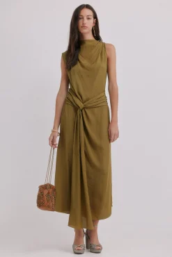 Nina. Bolsa de veludo e miçangas
