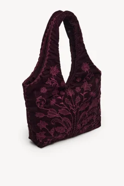 Nuria. Bolsa hobo de veludo bordado