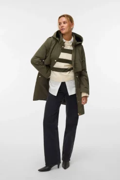 Parka com botões prateados