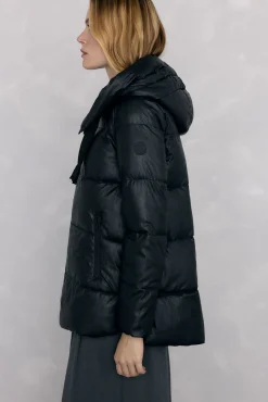 Parka com capuz em pele sintética