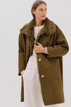 Parka com gola de pele