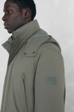 Parka longa com capuz e vista