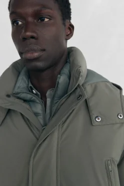 Parka longa com capuz e vista