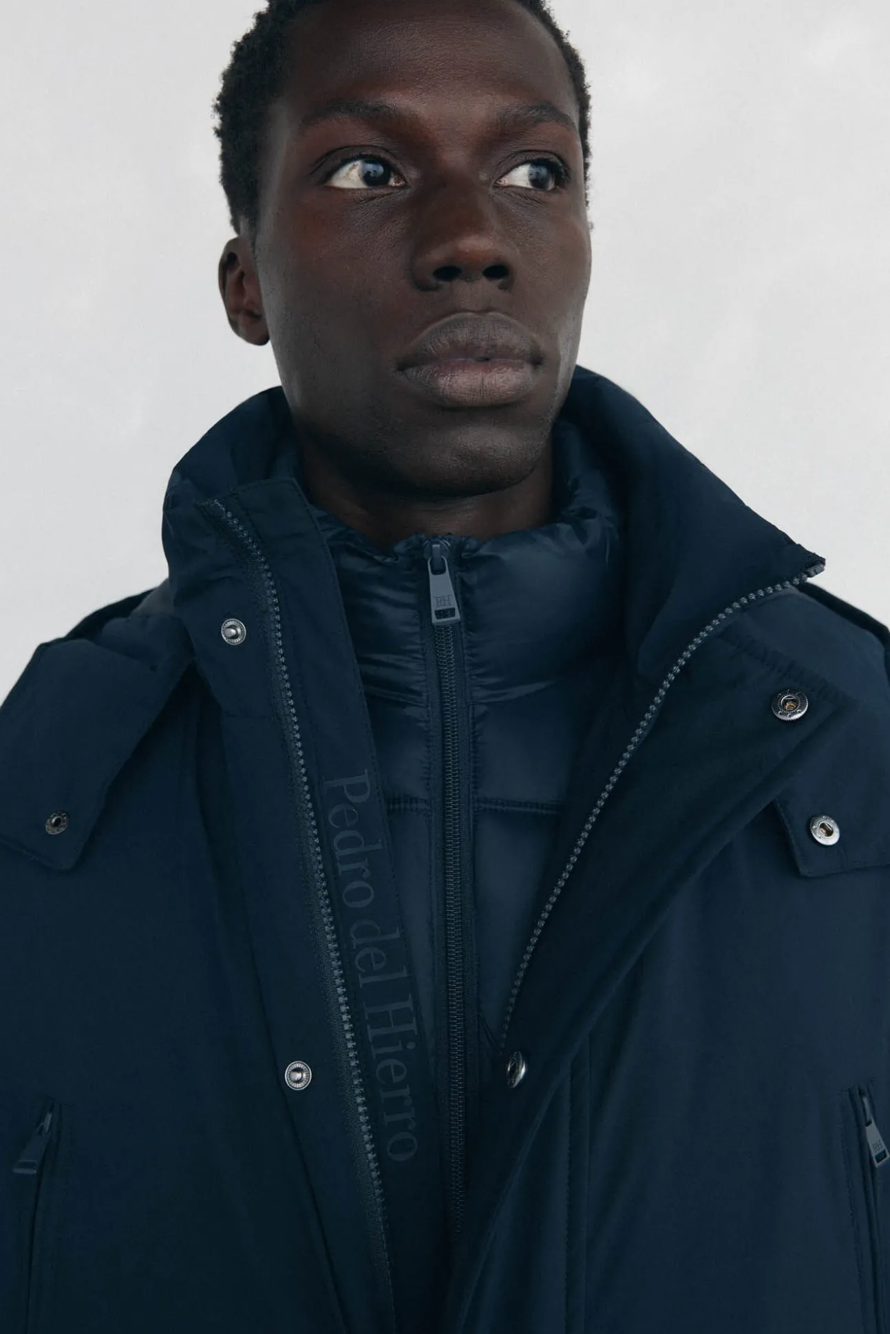 Parka longa com capuz e vista
