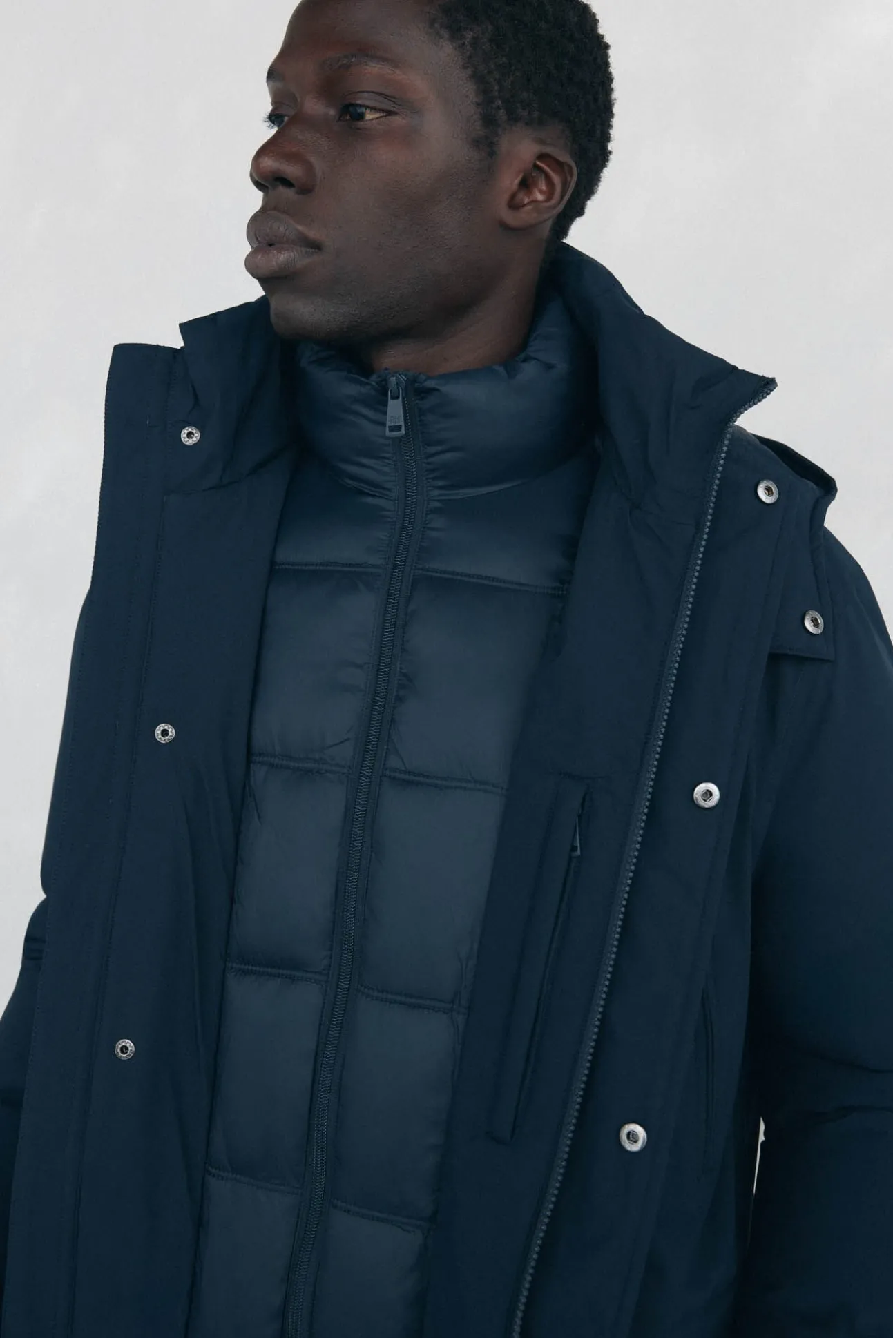 Parka longa com capuz e vista