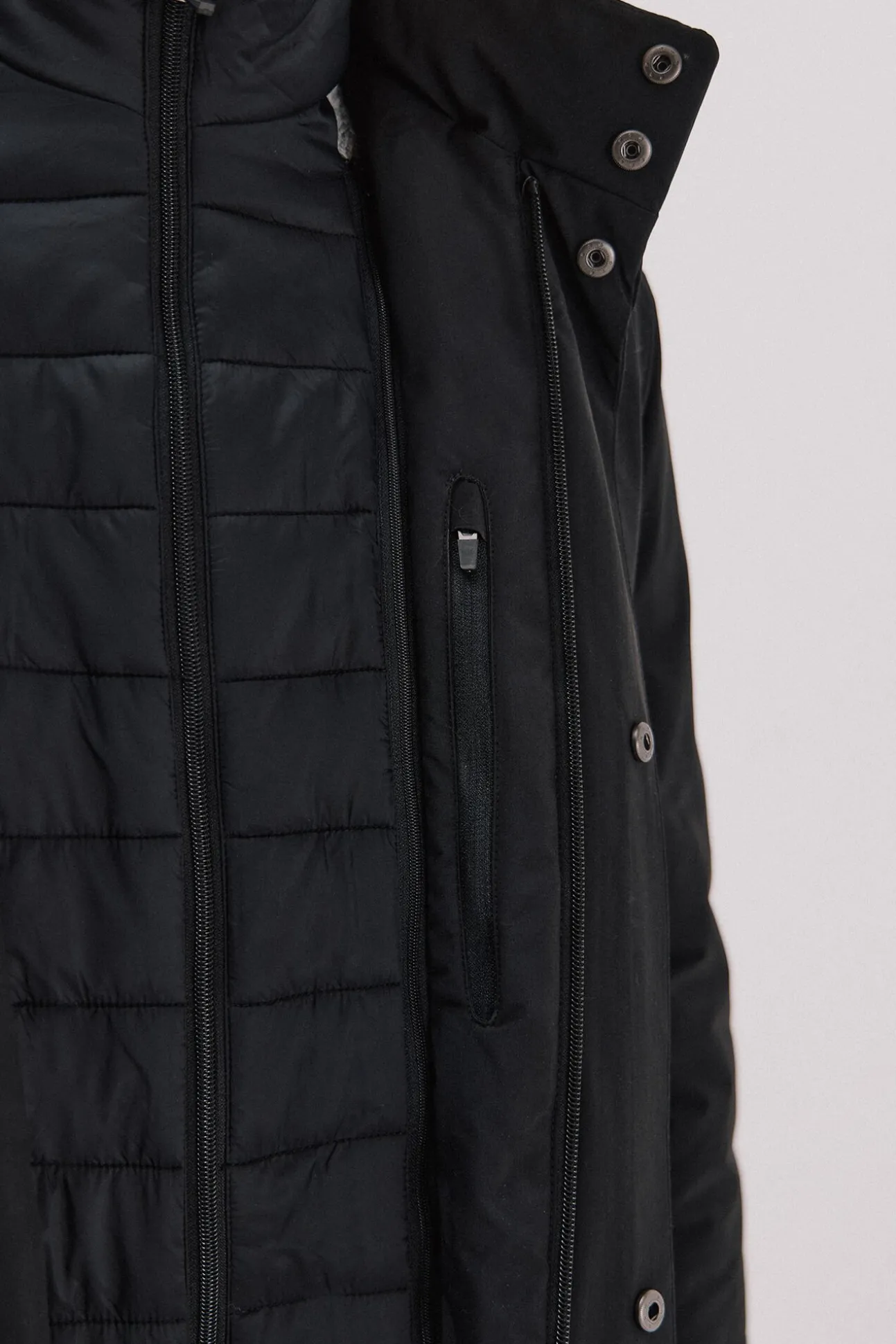 Parka técnica com vistas removíveis