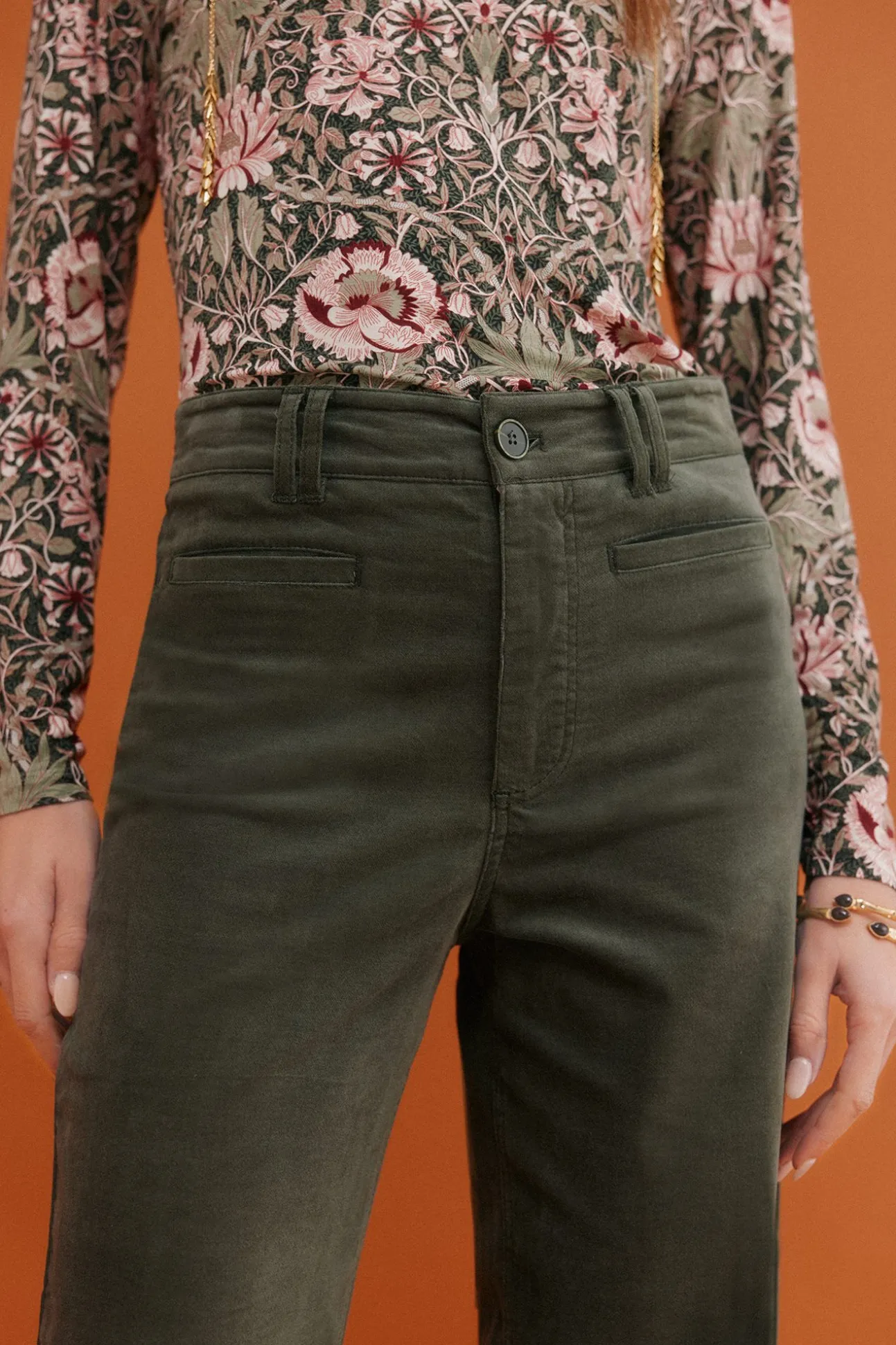 Paulette. Calça de perna larga