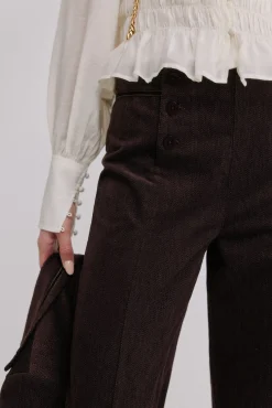 Pauline. Calça trespassadas