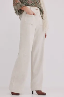 Payton. Calça de veludo cotelê