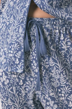 Pijama camiseiro longo 100% algodão com estampa floral azul