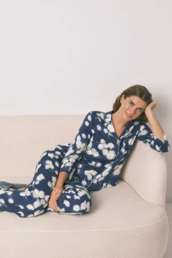 Pijama camiseiro longo de viscose floral azul