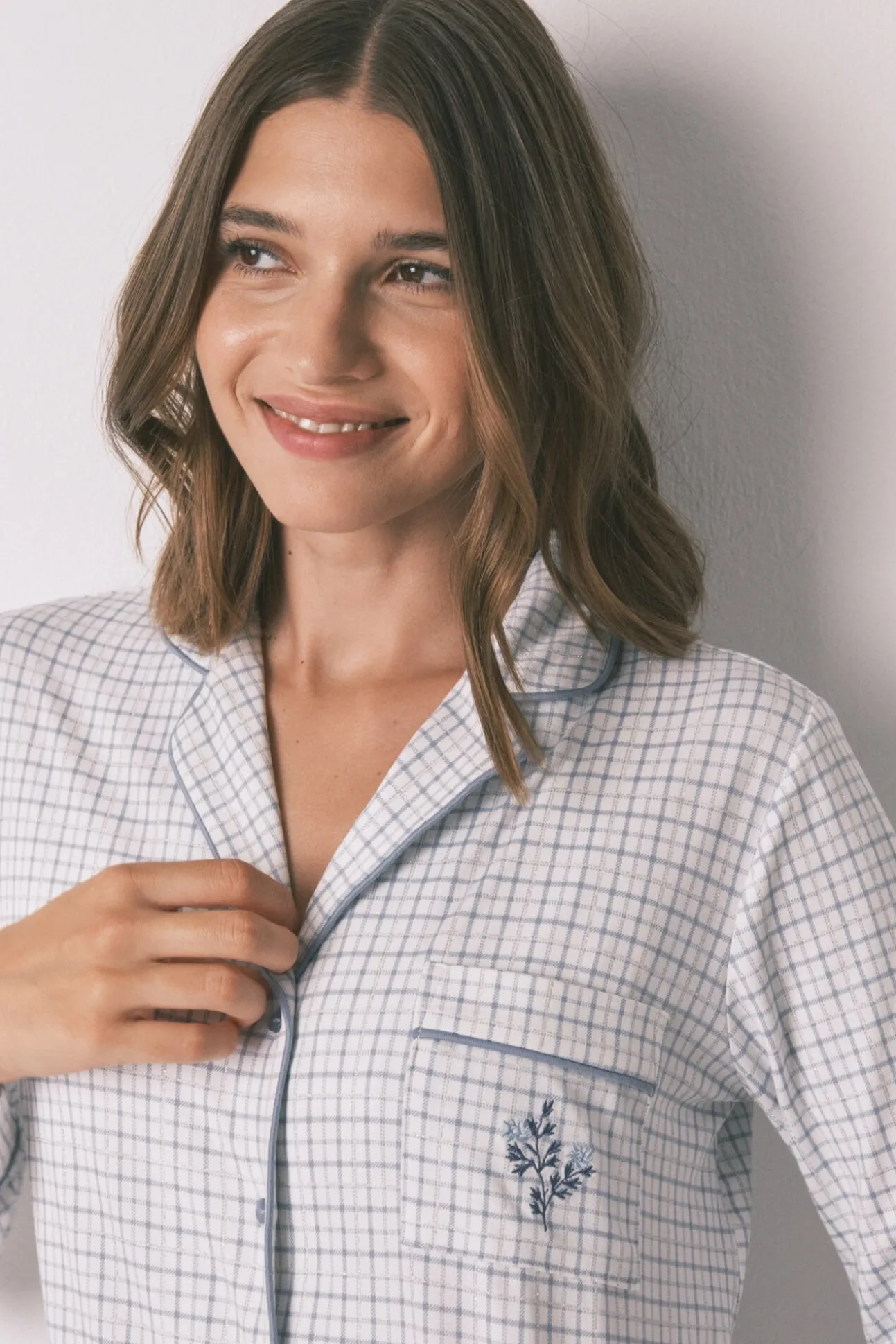 Pijama camiseiro longo xadrez com efeito brilhante