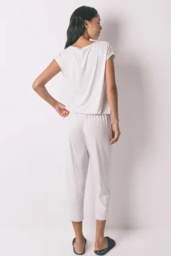 Pijama Capri de viscose cinza com soft touch