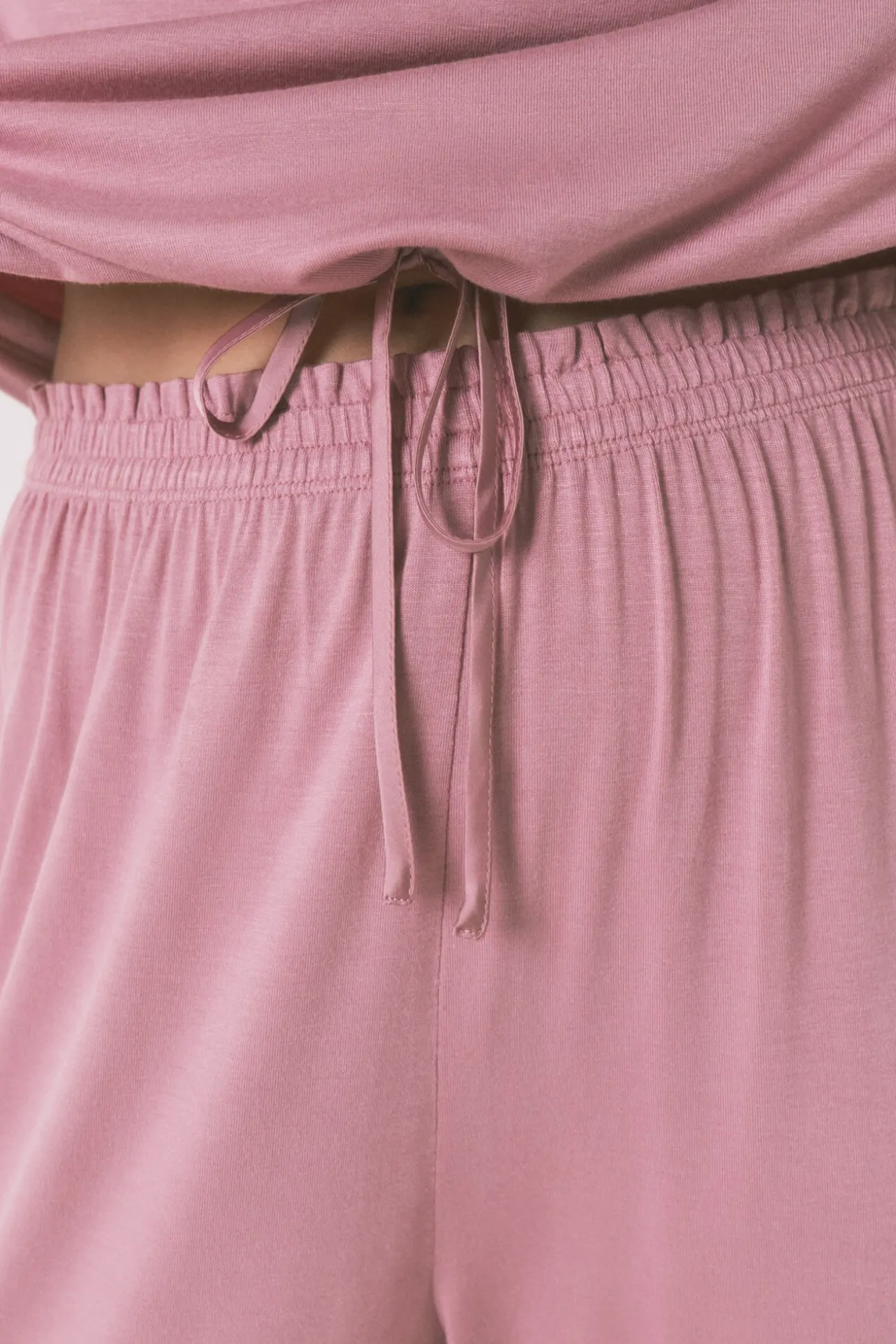 Pijama Capri de viscose rosa com soft touch