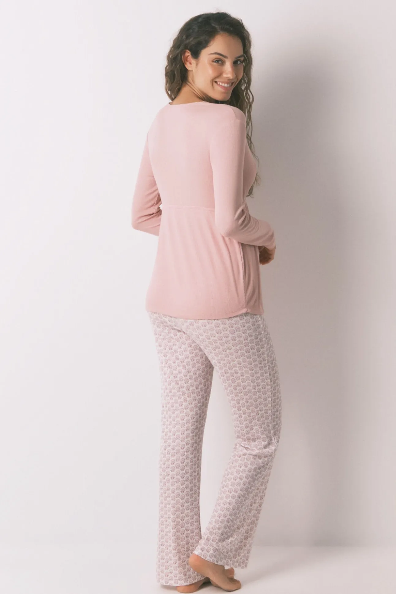 Pijama capri "maternity" rosa técnica canelada