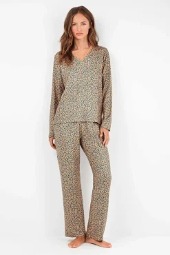 Pijama com estampa animal