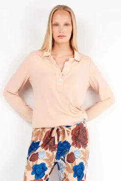 Pijama com estampado floral
