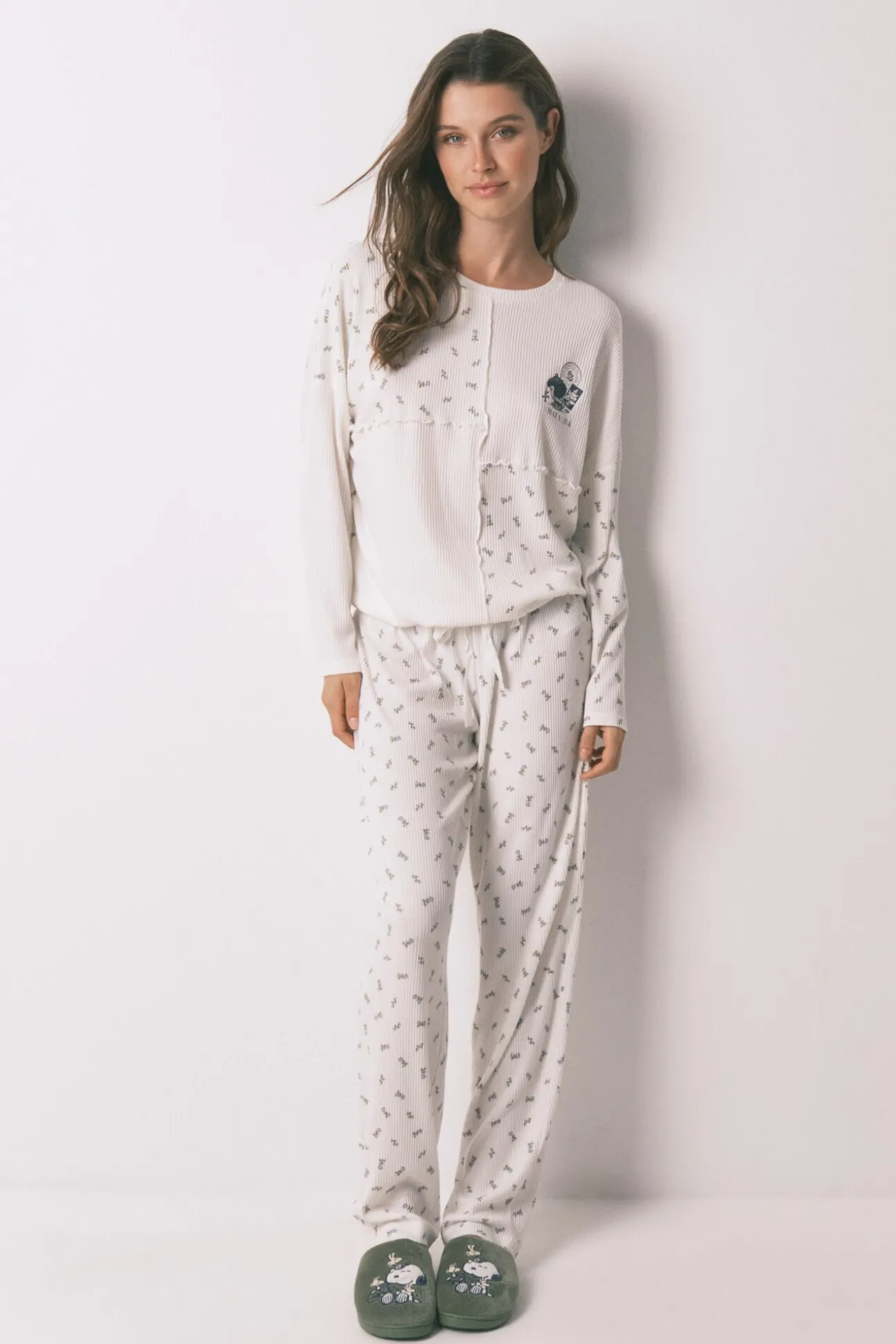 Pijama comprido canelado Mafalda branco