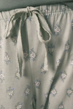 Pijama comprido com calças e estampado floral